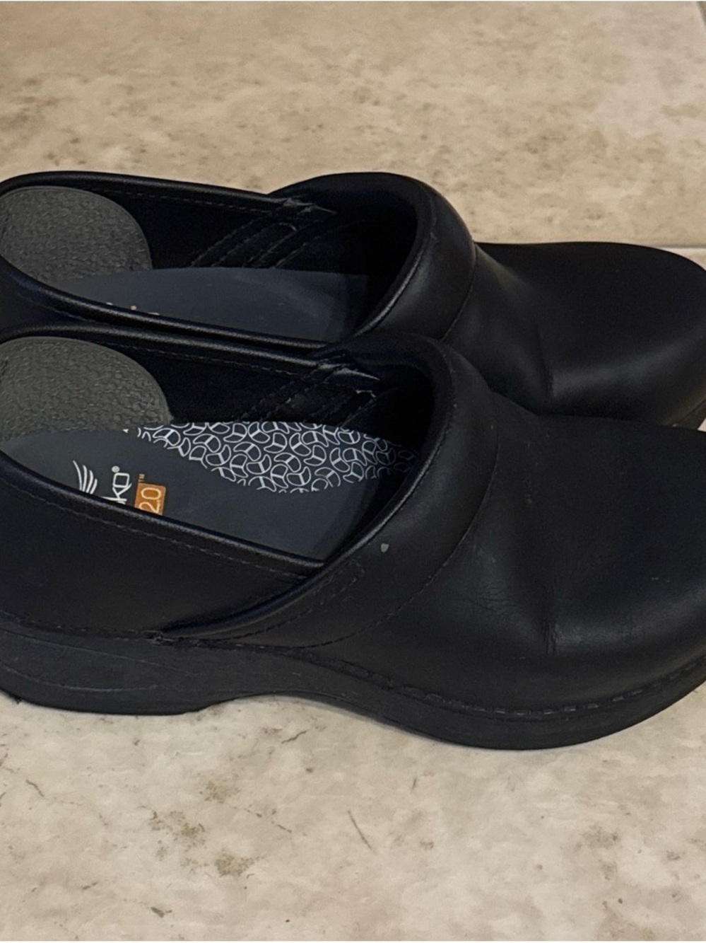 Dansko Black Leather XP 2.0 Slip Resistant Women's Slip-On Comfort Clogs